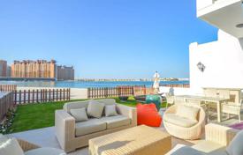 Exclusive villa with a pool and direct access to the beach, Dubai, UAE for $2,854,000