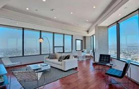 Modern apartment with panoramic city view in condominium, Los Angeles, USA for 1,553,000 €