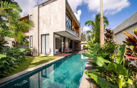 New villa with a pool and a parking, Berawa, Badung, Bali, Indonesia for $550,000
