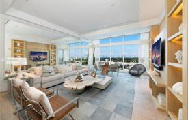 Stunning two-bedroom penthouse overlooking the ocean in Miami Beach, Florida, USA for 2,873,000 €