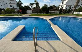 Townhouse with spacious terrace, swimming pool, ready to move in, Villamartin, Spain for 200,000 €