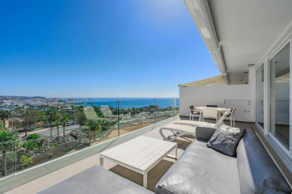 Furnished apartment with panoramic ocean views, El Duque, Tenerife