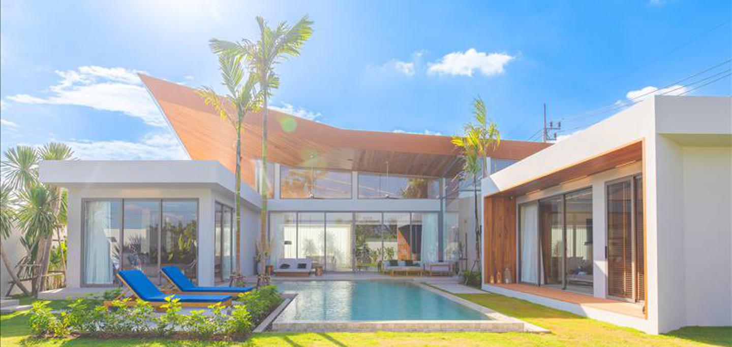 Complex of villas with swimming pools and gardens, Phuket