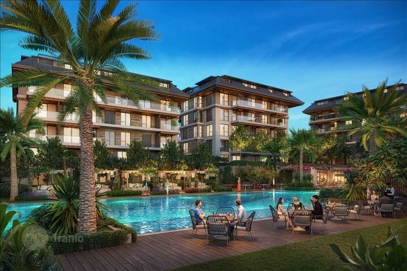 New residence with swimming pools and a shopping mall at 750 meters from the beach, Oba, Turkey