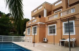 Cozy villa with a swimming pool at 400 meters from the sandy beach, Santa Ponsa, Spain for 2,800 € per week
