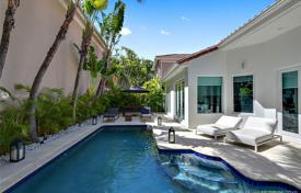 Furnished villa with a backyard, a swimming pool, a garage and a terrace, Sunny Isles Beach, USA for $1,895,000