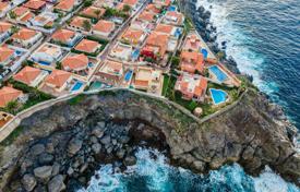 Two-storey villa on a rock by the sea in Callao Salvaje, Tenerife, Spain for 1,200,000 €