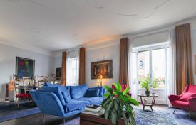 High representative apartment just renovated for 1,710,000 €