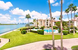 Renovated apartment on the ocean shore in Fisher Island, Florida, USA for $2,997,000