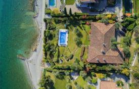 Villa on the lake with a yacht pier, Padengue sul Garda, Italy for 6,750,000 €