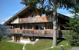 Ski in/ski out chalet with a sauna and a parking, Megeve, Alpes, France for 11,000 € per week