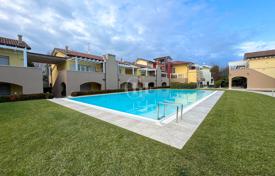 Duplex apartment in a complex with a swimming pool, Peschiera del Garda, Italy for 385,000 €
