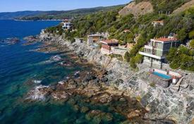 Three-storey villa right on the seafront in Rosignano Marittimo, Tuscany, Italy for 3,500,000 €