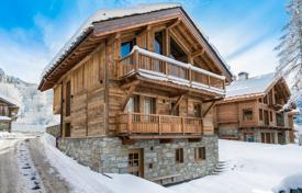 Chalet with saunas, balconies, a terrace and a parking, Meribel, Savoy, France for 9,700 € per week