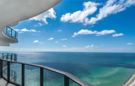 Elite three-level penthouse with ocean views and a pool in a residence on the first line of the beach, Sunny Isles Beach, Florida, USA for 20,949,000 €