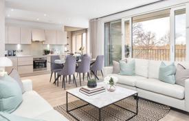Two-bedroom apartment in a new complex, Walthamstow, London, UK for £486,000
