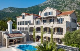 Luxurious four-storey villa right on the beachfront in Risan, Kotor, Montenegro for 2,950,000 €