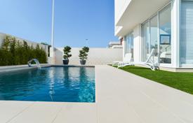 Sunny villa with a swimming pool in Gran Alacant, Alicante, Spain for 534,000 €
