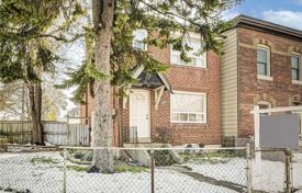 Townhome – Gerrard Street East, Toronto, Ontario,  Canada for C$1,198,000