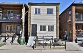 Townhome – Dundas Street West, Toronto, Ontario,  Canada for C$1,380,000