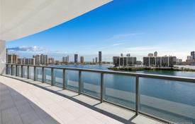 Stylish penthouse with ocean views in a residence on the first line of the beach, Aventura, Florida, USA for 1,536,000 €