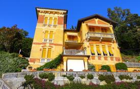Historic villa with a view of the sea at 20 meters from the beach, Levanto, Italy for 6,800 € per week