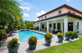Modern villa with a pool, a terrace and two garages, Coral Gables, USA for $2,349,000