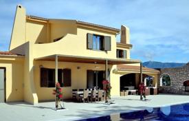 Three-level luxury villa 200 m from the beach, Gouvia, Corfu, Greece for 16,000 € per week