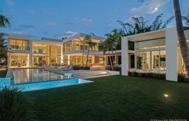 Luxury villa with a pool, a garage and a terrace, Miami Beach, USA for $29,000,000