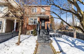Townhome – Hillsdale Avenue East, Toronto, Ontario,  Canada for C$2,027,000
