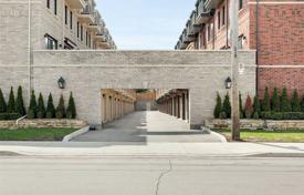 Terraced house – Etobicoke, Toronto, Ontario,  Canada for C$1,942,000