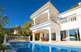 Beautiful villa with a pool and sea views, Altea, Spain for 780,000 €