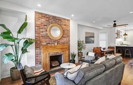 Terraced house – York, Toronto, Ontario,  Canada for C$1,486,000