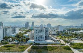 Condo – Ocean Drive, Miami Beach, Florida,  USA for $420,000