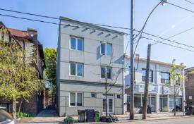 Townhome – Queen Street East, Toronto, Ontario,  Canada for C$1,850,000