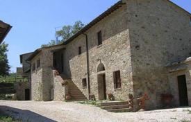 Historic estate with a stable, a swimming pool and a large land in Casole d'Elsa, Tuscany, Italy for 1,600,000 €