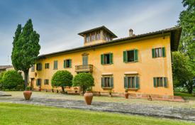 Elegant villa for sale overlooking Florence for 7,500,000 €