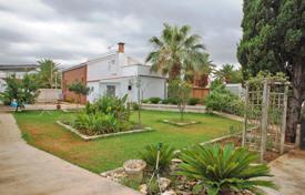 Furnished villa with a well-kept garden in Denia, Alicante, Spain for 310,000 €