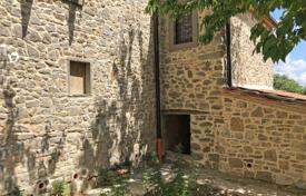 Farmhouse under restoration for sale in the Chianti Classico area for 790,000 €