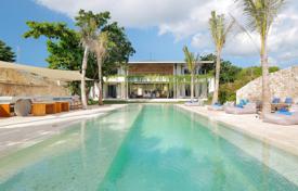 Spacious villa with a private beach, a swimming pool and a terrace, Lembongan, Bali, Indonesia for $7,200 per week