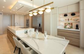 Duplex Penthouse for sale in Marina Puente Romano, Marbella Golden Mile for 22,000,000 €
