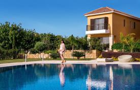 Luxury apartments and villas in a gated residence with swimming pools, Chloraka, Cyprus for From 210,000 €