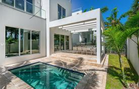 Modern villa with a patio, a swimming pool, a garage and a terrace, Sunny Isles Beach, USA for $1,774,000