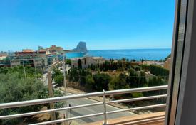 Furnished three-bedroom penthouse with sea views in Calpe, Alicante, Spain for 520,000 €
