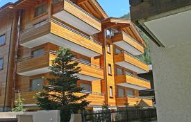 Stylish four-room apartment in a modern chalet, Zermatt, Valais, Switzerland for 4,100 € per week