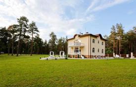 A new luxury villa in Latvia situated in a quiet scenic location with magnificent landscape 27 km far from Riga for 555,000 €