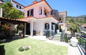 Two-storey villa with a pool and a garden, Funchal, Madeira, Portugal for 399,000 €
