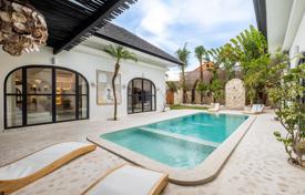 Splendid 5bd Designer villa in Berawa Beach, Canggu for $736,000