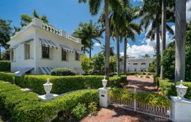 Spacious villa with a garden, a backyard, a pool, a relaxation area, terraces and a parking, Miami Beach, USA for $11,500,000