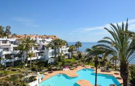 Apartment with a private swimming pool in a gated residence, on the first sea line, Puerto Banus, Spain for 2,750,000 €